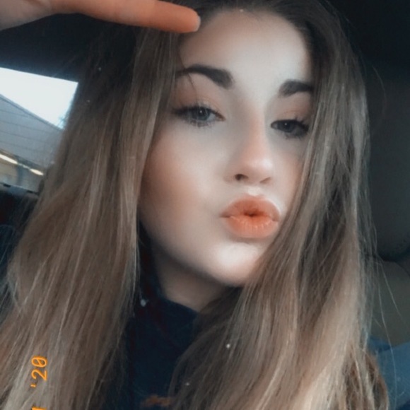 What’s up?! I’m Olivia 🤍 - Picture 4 of 6